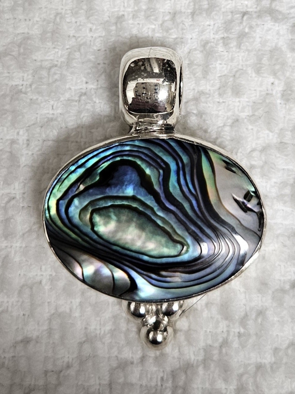 Abalone Shell Oval Pendant in Iridescent Blue-Green - Women Jewelry